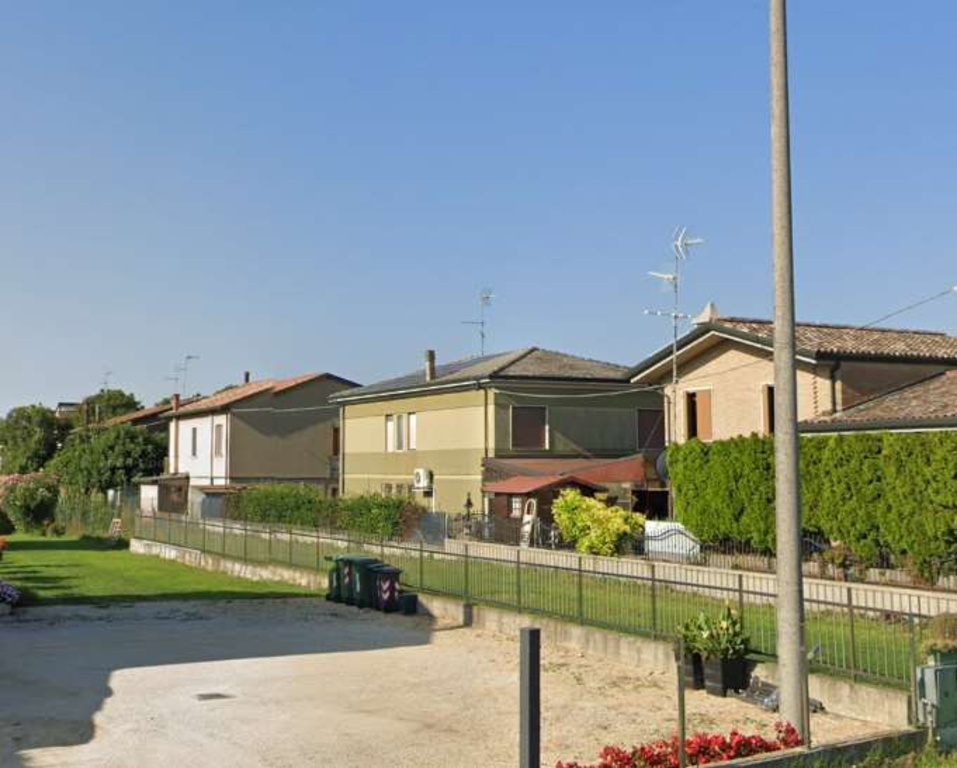 Appartamento in Via Po, Legnago, 6 locali, 1 bagno, 137 m², 1° piano