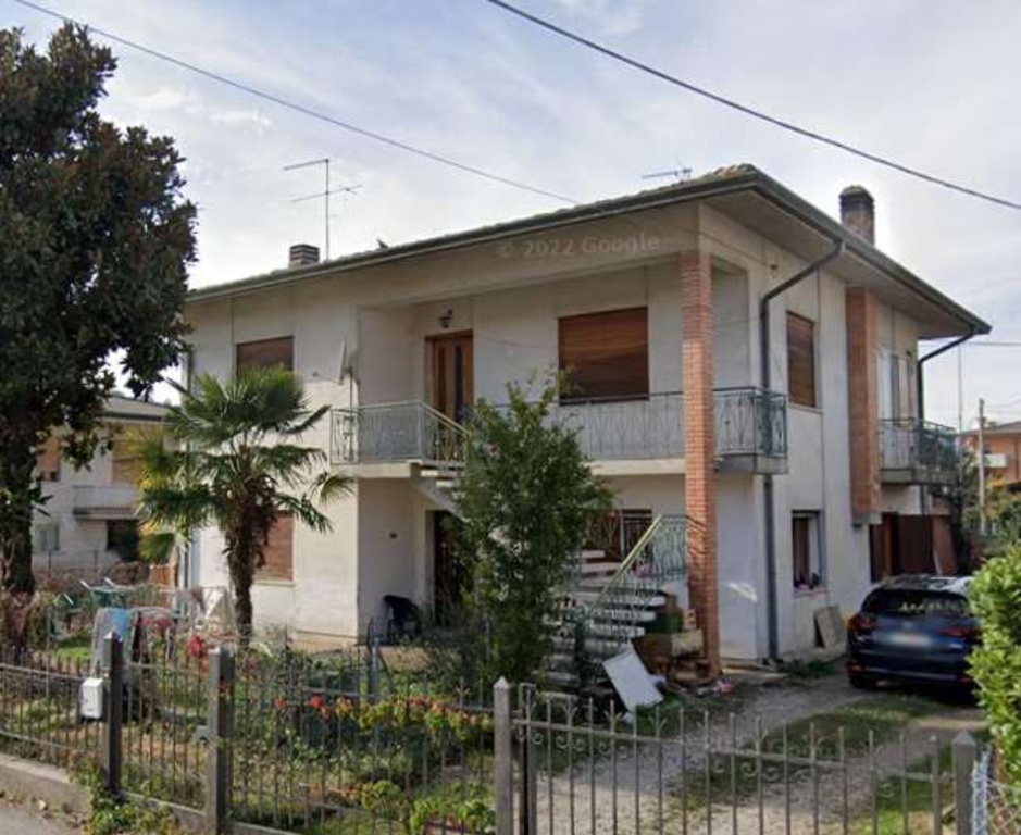 Appartamento in Via San Gottardo, Montebelluna, 6 locali, 1 bagno