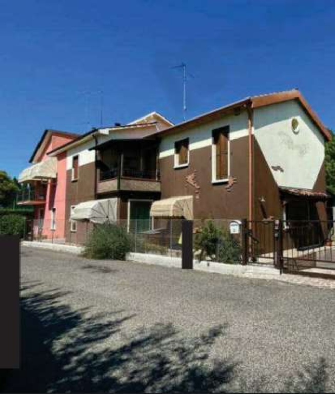 Casa indipendente in Via Casale Sul Sile, Mogliano Veneto, 6 locali