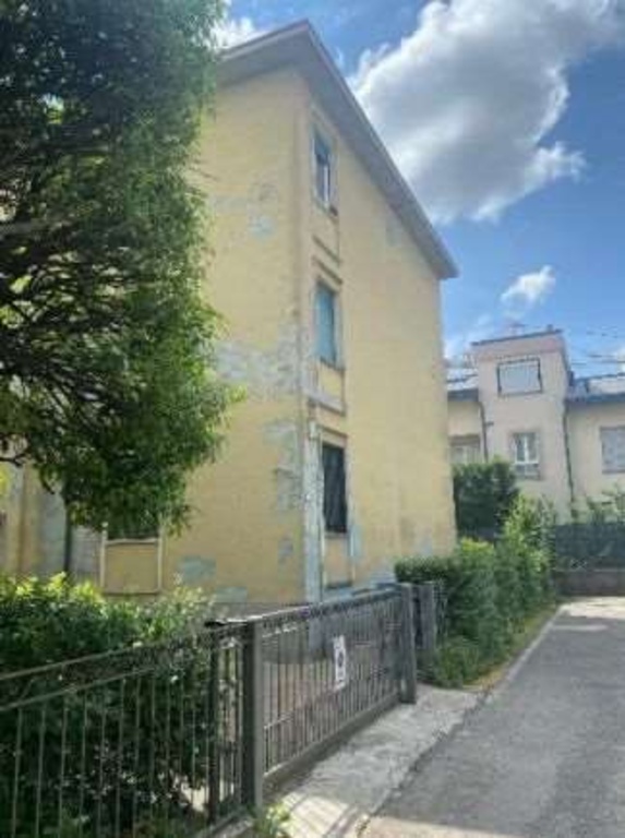 Quadrilocale in Via Sant’Orsola 5, Vaprio d'Adda, 1 bagno, garage