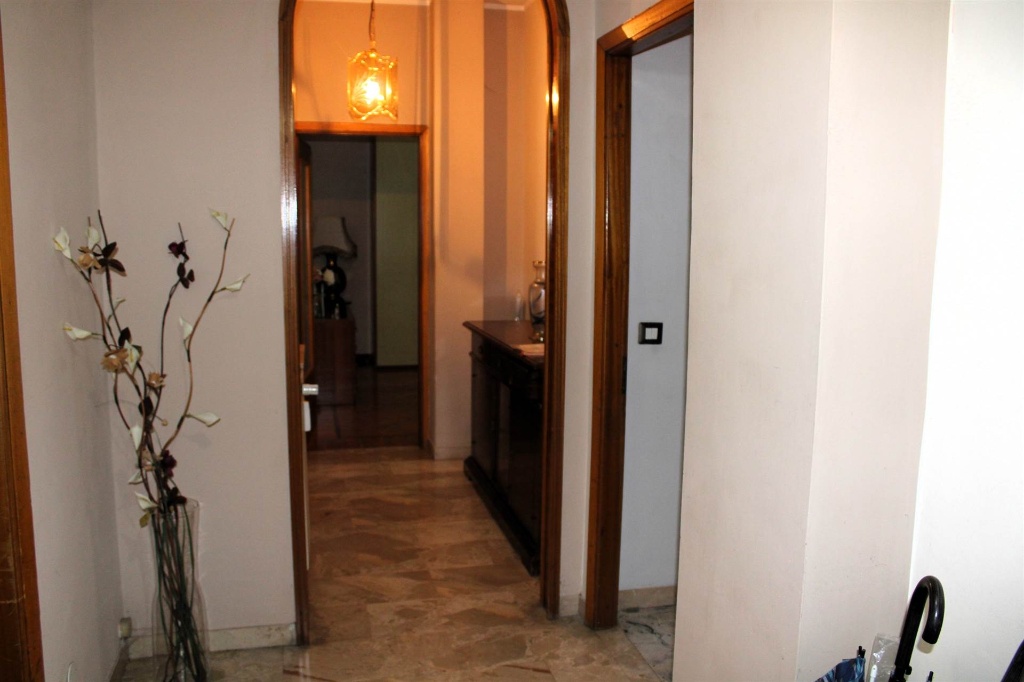 Quadrilocale in Via Rodi 21, Vercelli, 1 bagno, 110 m², 2° piano
