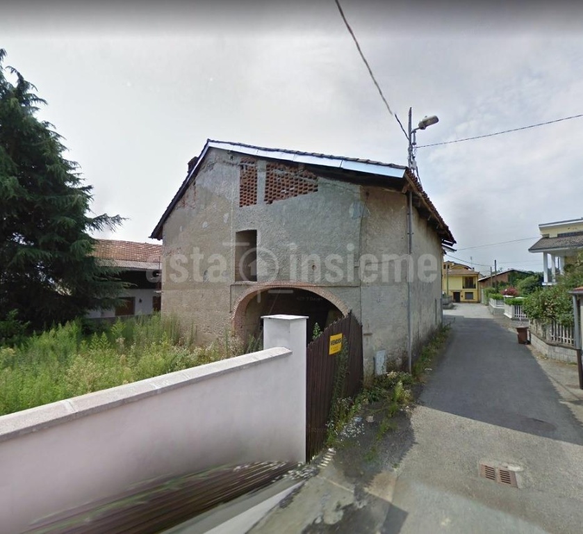 Villa a San Giusto Canavese, 4 locali, 1 bagno, 135 m², multilivello