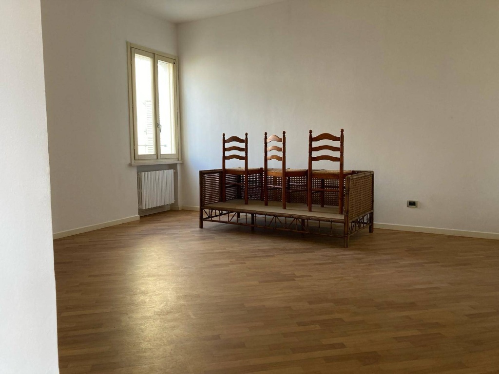 Appartamento in Via porto, Mantova, 5 locali, 1 bagno, 90 m², 1° piano