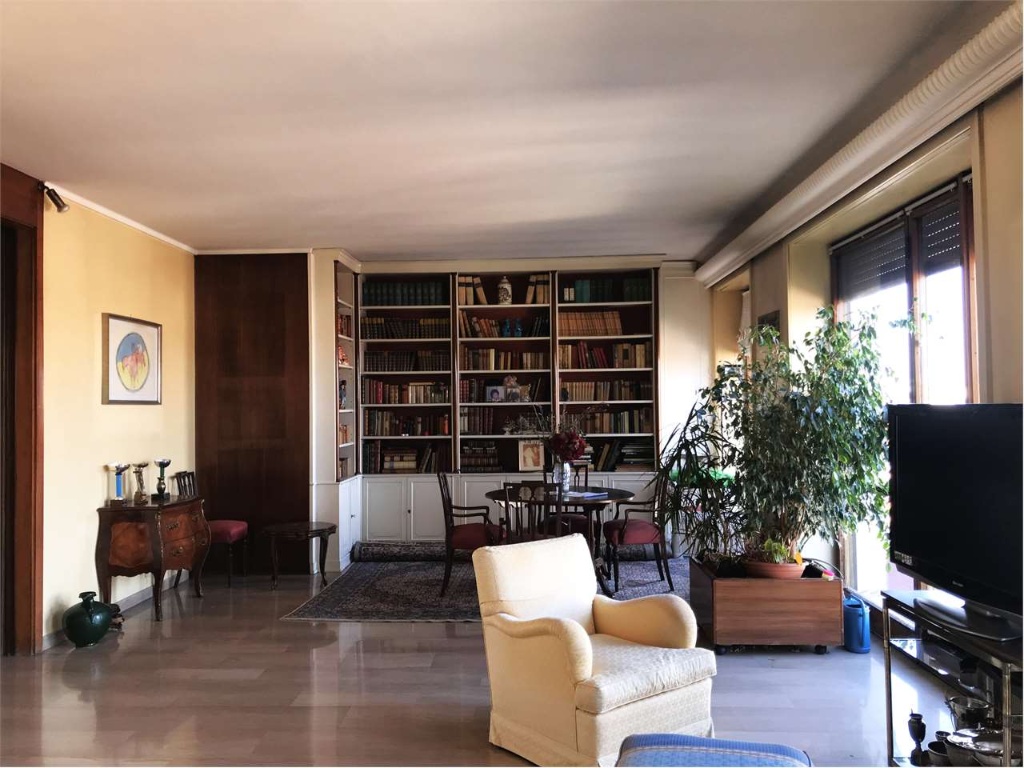 Appartamento in Viale gran sasso 40, Milano, 5 locali, 3 bagni, garage