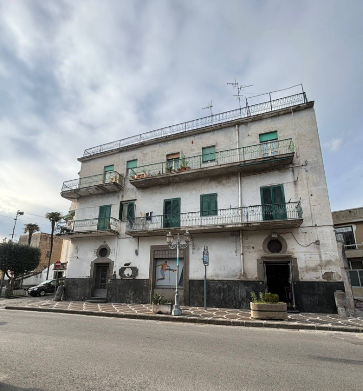 Palazzo a Castello di Cisterna, 15 locali, 8 bagni, 830 m² in vendita