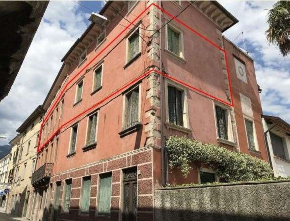 Appartamento in Via Daniele Manin, Vittorio Veneto, 6 locali, 164 m²