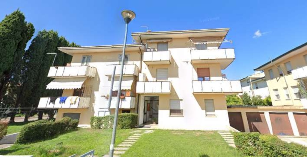 Appartamento in Vicolo Luigi Pirandello, Carbonera, 5 locali, 79 m²