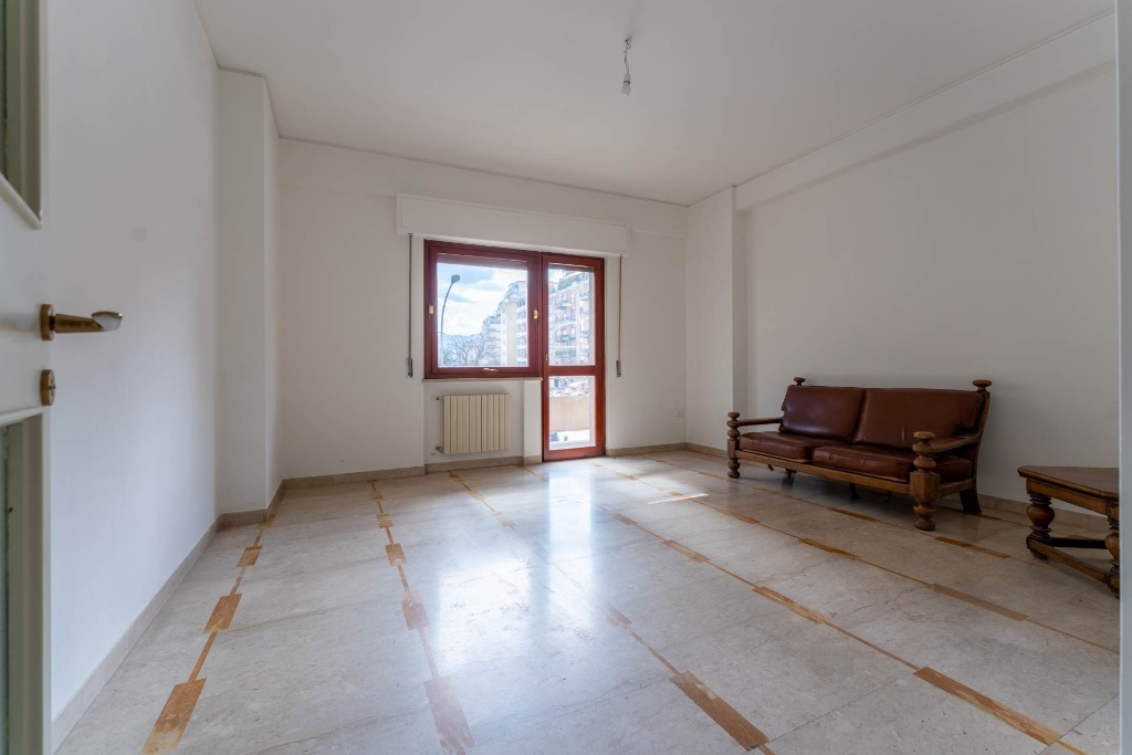 Appartamento in Via Principe Paternò 67, Palermo, 6 locali, 1 bagno