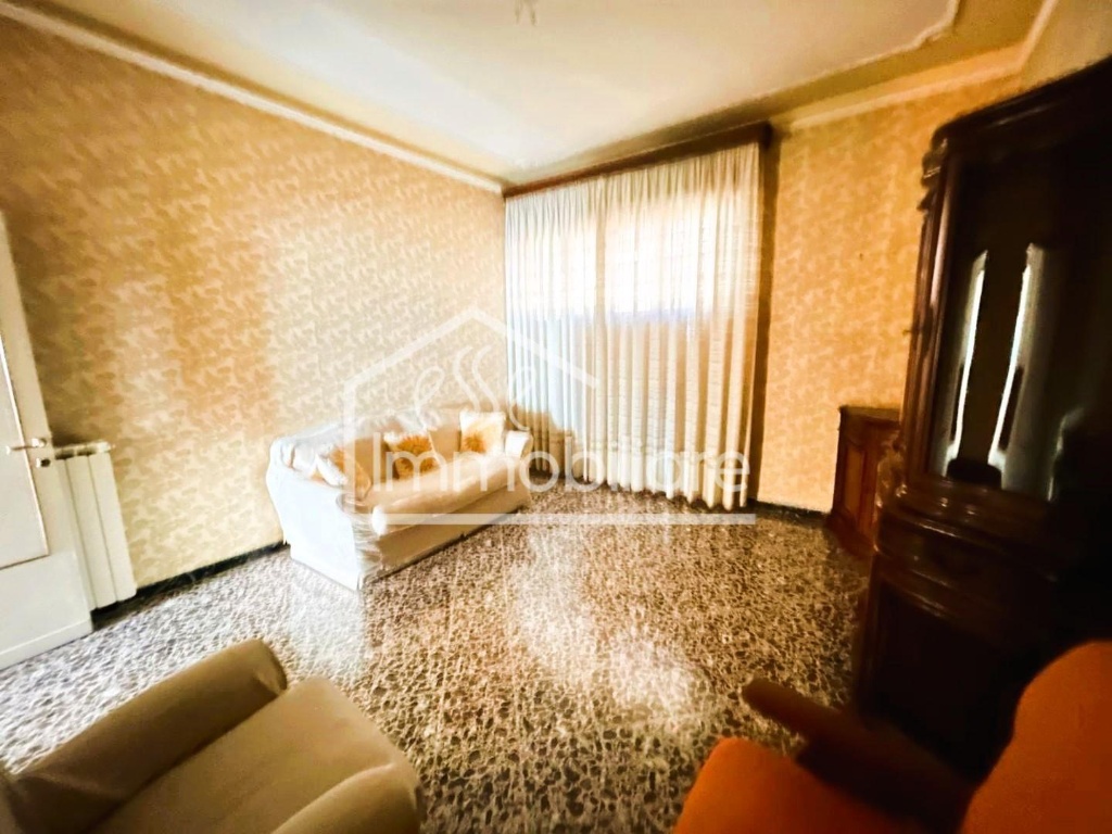 Trilocale a Empoli, 1 bagno, 65 m², 2° piano, buono stato in vendita