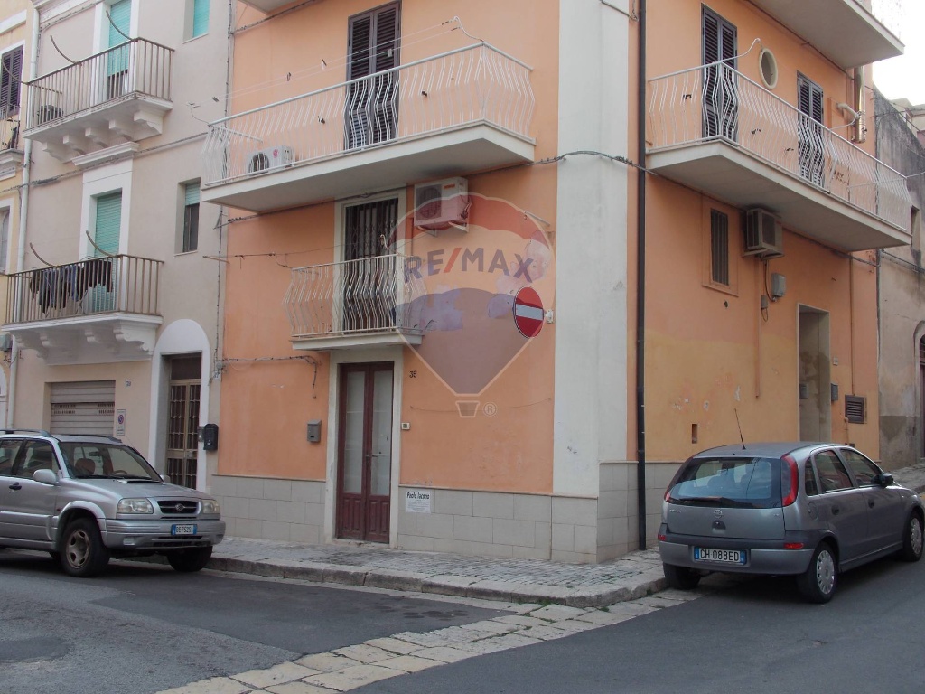Casa indipendente in Via Mariannina Schininà, Ragusa, 3 locali, 62 m²