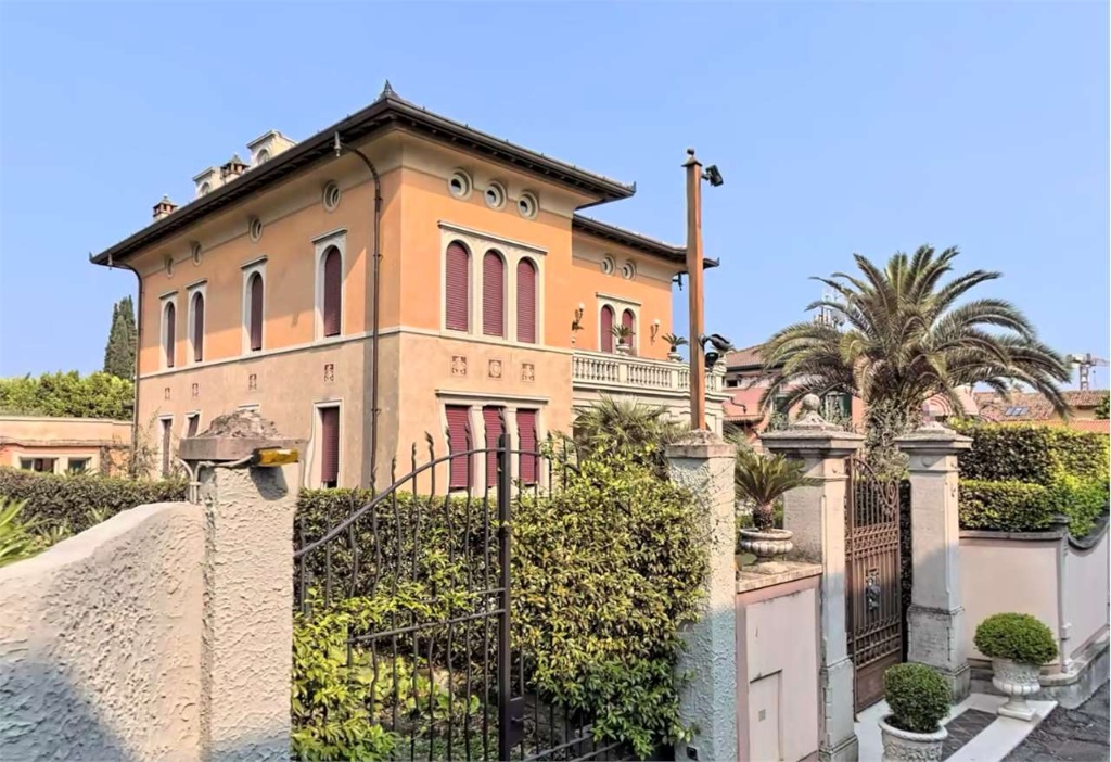 Villa in Via Trieste 5, Salò, 4 locali, 4 bagni, giardino privato
