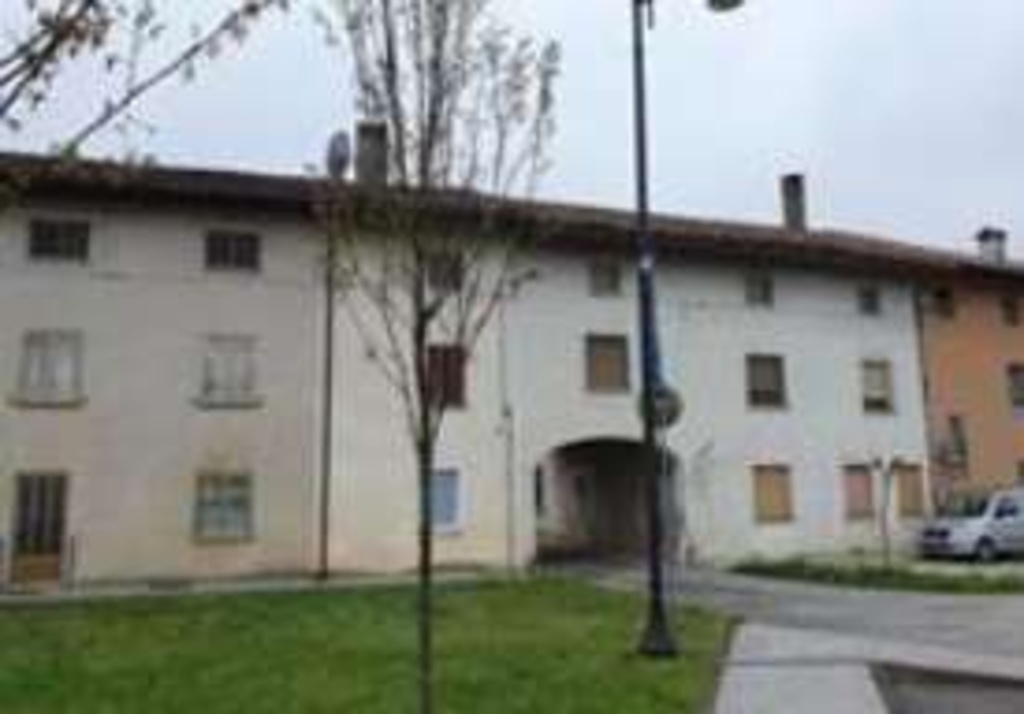 Appartamento in Piazza Assunzione, Lestizza, 14 locali, 313 m²