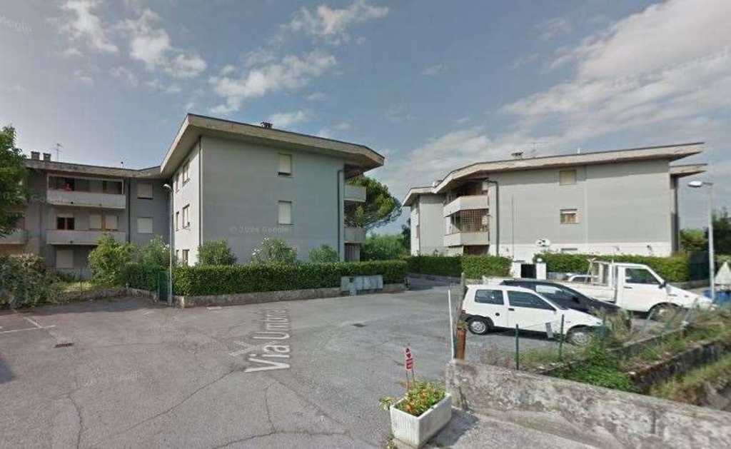 Appartamento in Via Umbria 48/A, Montecatini-Terme, 6 locali, 1 bagno