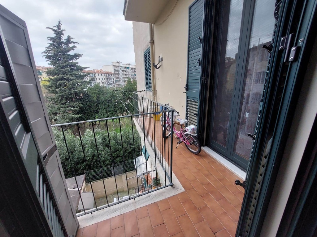 Appartamento in Viale Corsica, Firenze, 5 locali, 2 bagni, 110 m²