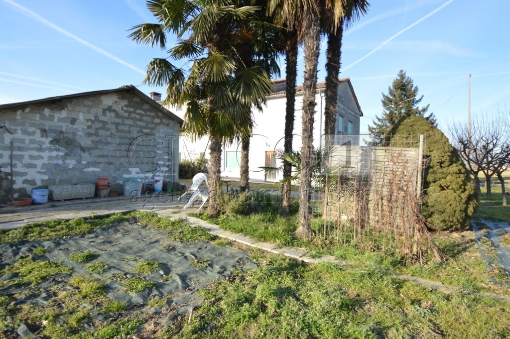 Casa semindipendente in Via Piazza Villaganzerla 128, Longare, 2 bagni