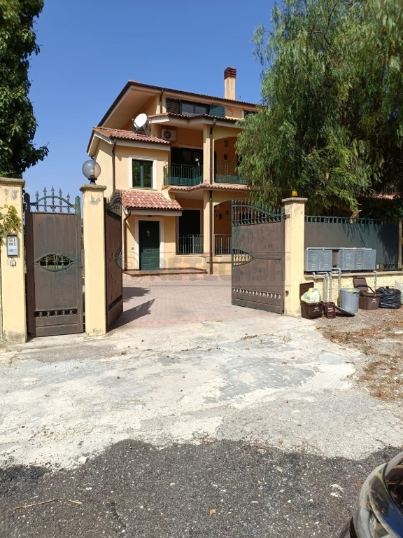 Villa in Contrada pian del lago, Caltanissetta, 4 locali, 3 bagni