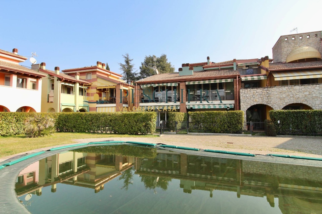 Villa a schiera in Località Broglie, Peschiera del Garda, 6 locali