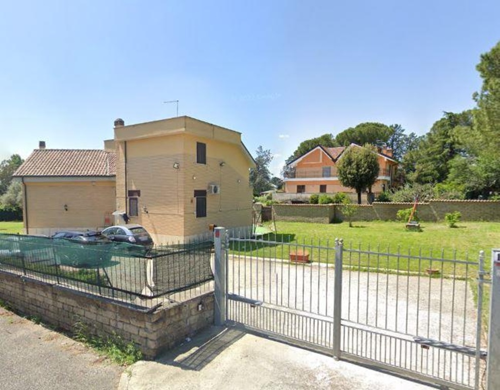 Villa in Via Prato Lauro, Roma, 6 locali, 3 bagni, posto auto, 220 m²
