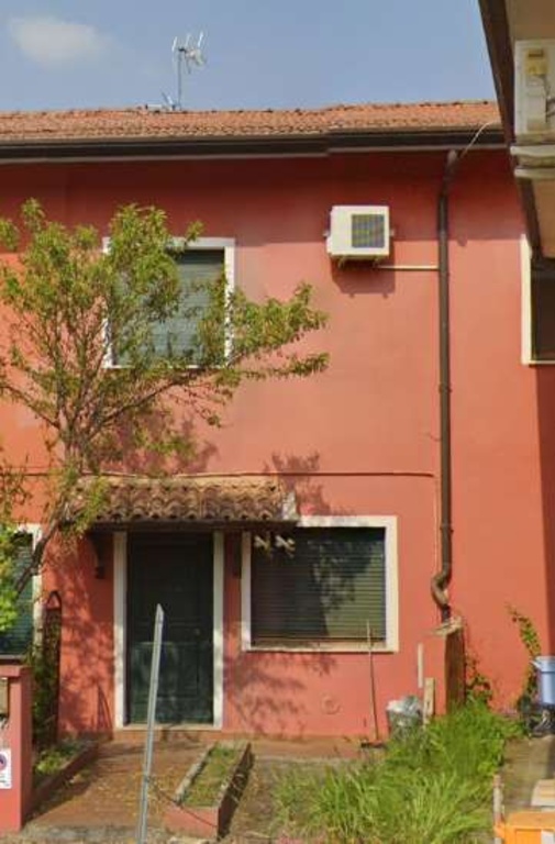 Villa a schiera in Via Garibaldi, Pasiano di Pordenone, 4 locali