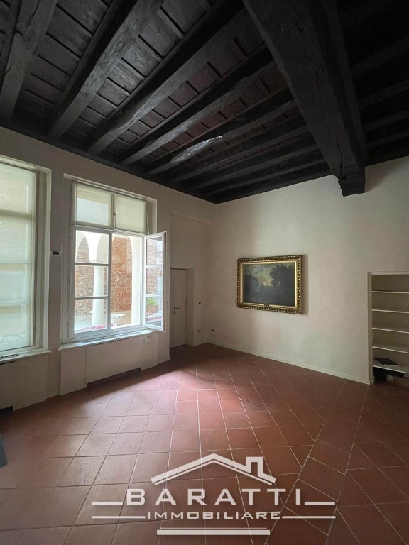 Quadrilocale in PIAZZA DANTE, Mantova, 1 bagno, 78 m² in vendita