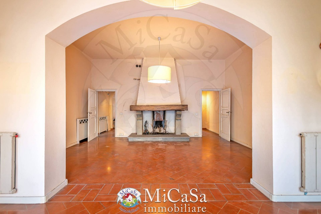 Villa a schiera in Via Nino Bixio, Pisa, 7 locali, 2 bagni, 220 m²