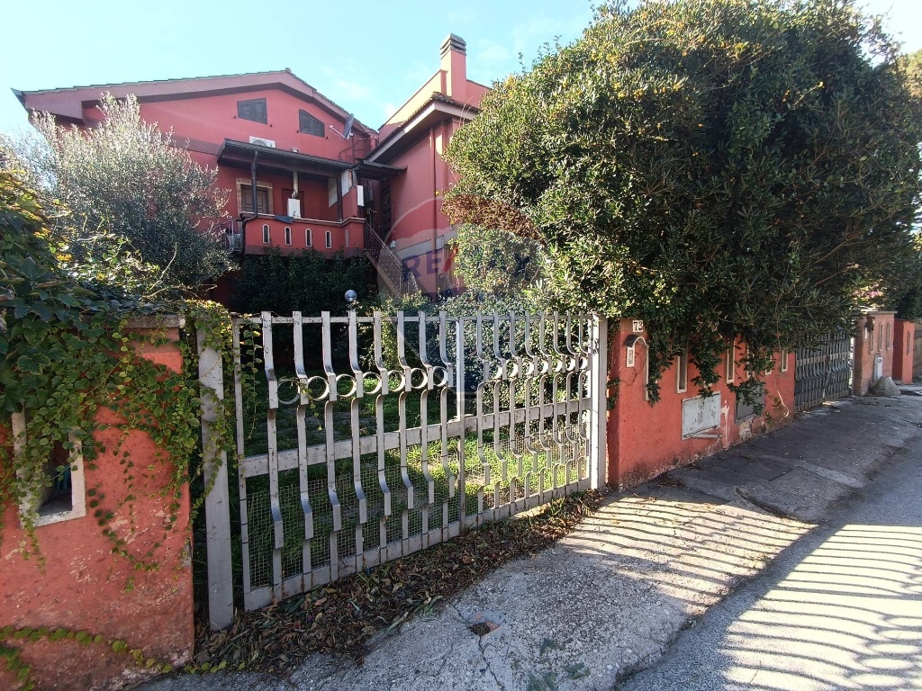 Villa a schiera in Via dei gerani, Ardea, 3 locali, 1 bagno, 100 m²