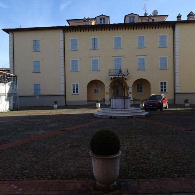 Palazzo in Via Casinazzo, Reggio nell'Emilia, 50 locali, 3299 m²