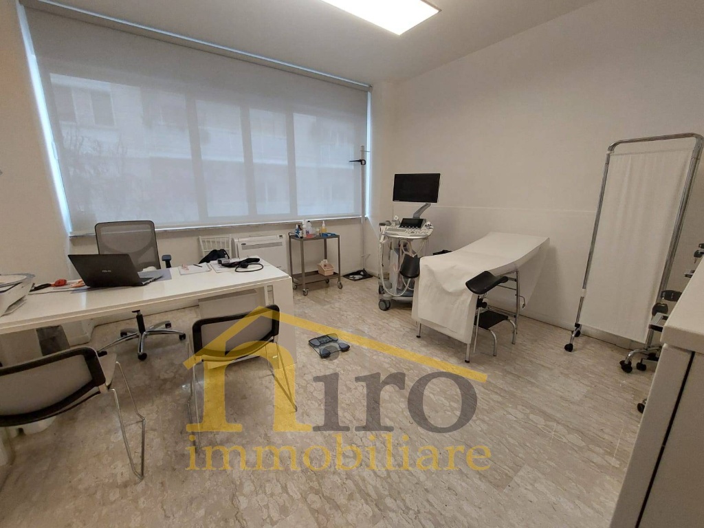 Appartamento in Via Napoli, Pescara, 5 locali, 2 bagni, 150 m²