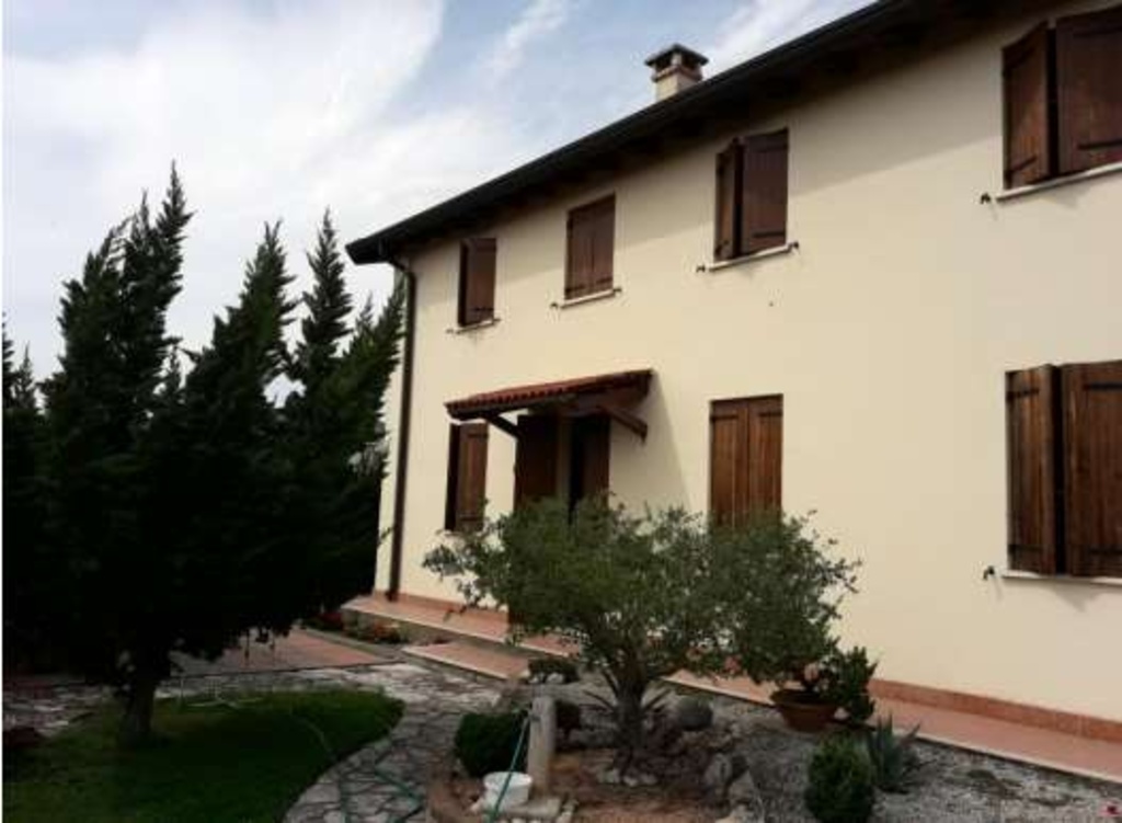 Porzione di casa in Via Belvedere, Terrazzo, 6 locali, 108 m²