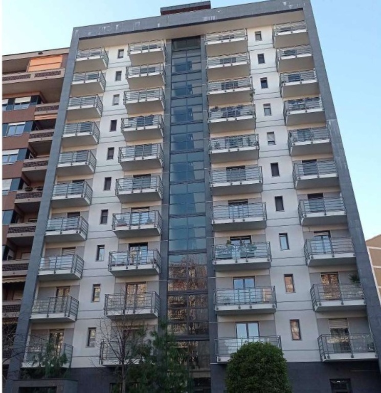 Appartamento in Corso Monte Cucco 128, Torino, 6 locali, 2 bagni