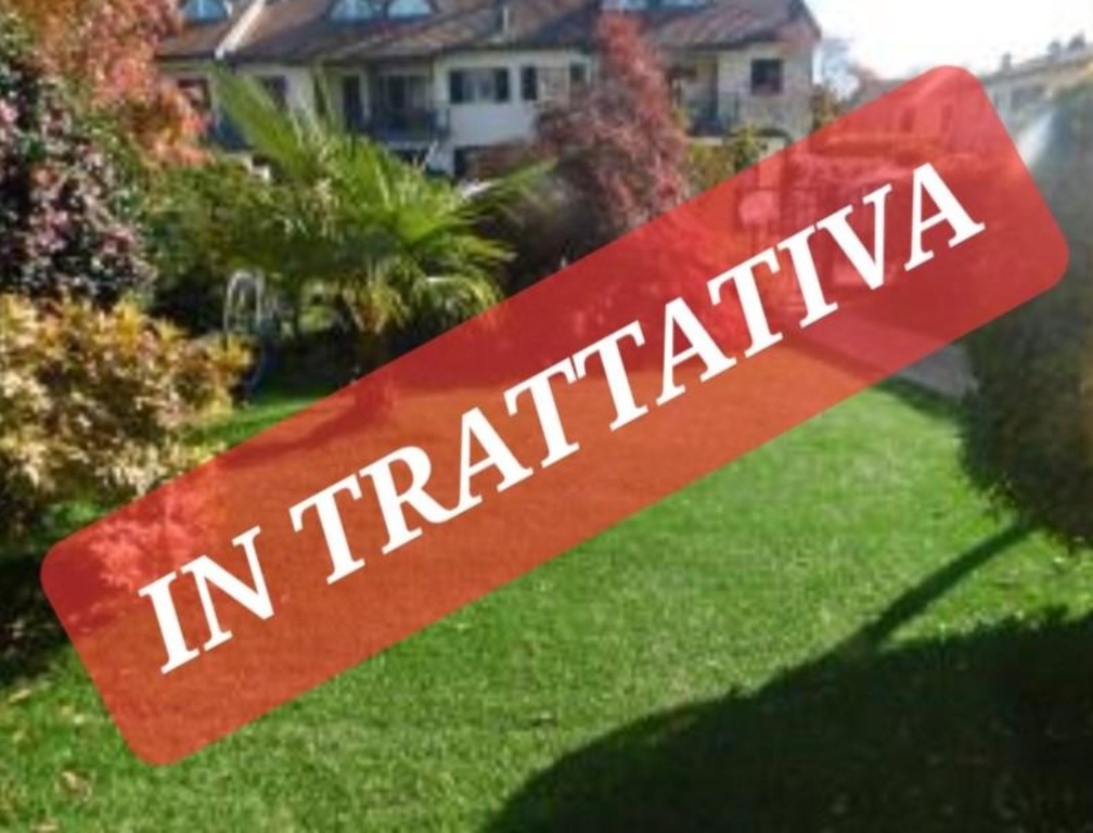 Villa a schiera a Lonate Ceppino, 5 locali, 3 bagni, con box, 165 m²