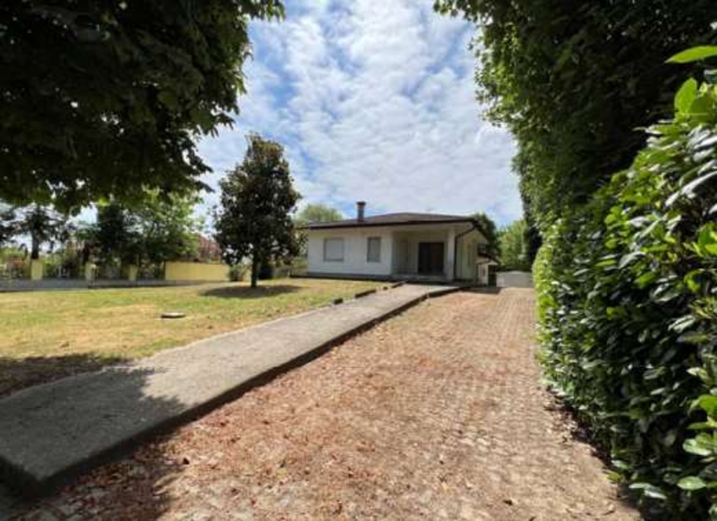 Villa in Via Vigna, Arzergrande, 9 locali, garage, 198 m² in vendita