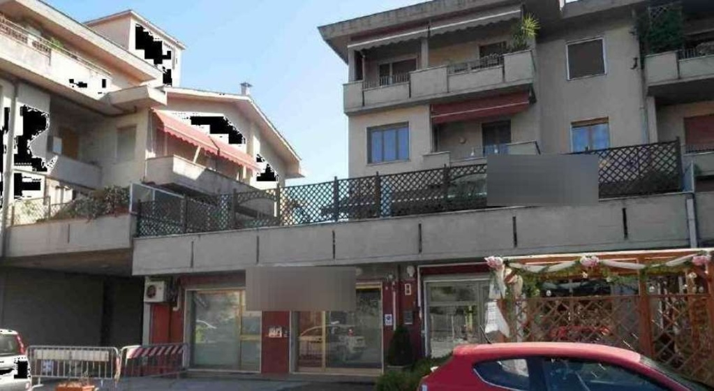 Appartamento in Via Gora e Barbatole, Pistoia, 8 locali, 2 bagni