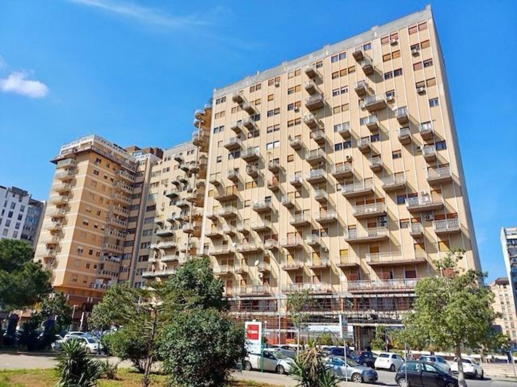 Appartamento in Via Giovanni Campolo, Palermo, 6 locali, 2 bagni