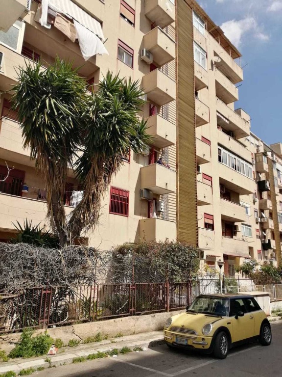 Appartamento in Via Cartagine, Palermo, 5 locali, 2 bagni, posto auto