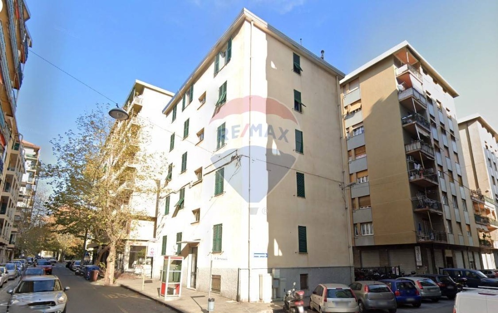 Bilocale in Via Crispi, Savona, 1 bagno, 64 m², 3° piano in vendita