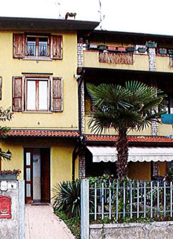 Appartamento in Via Generali F.lli Lechi, Montichiari, 8 locali