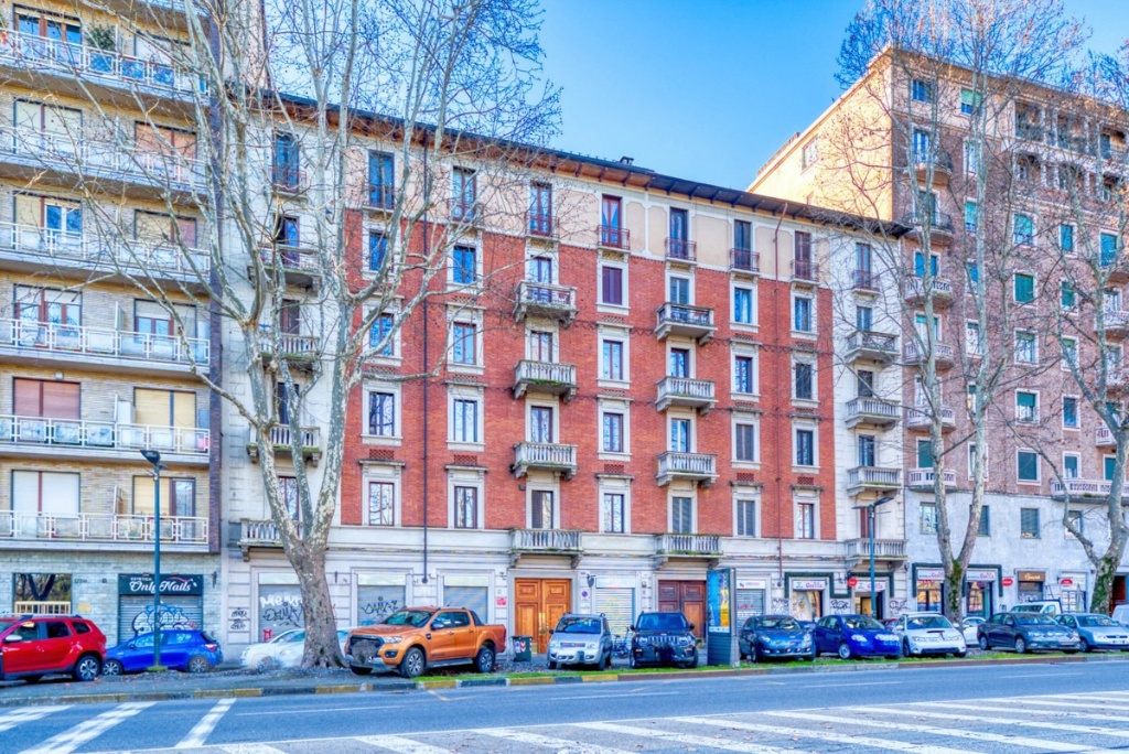 Monolocale in Corso Francia 179, Torino, 1 bagno, 55 m², 6° piano
