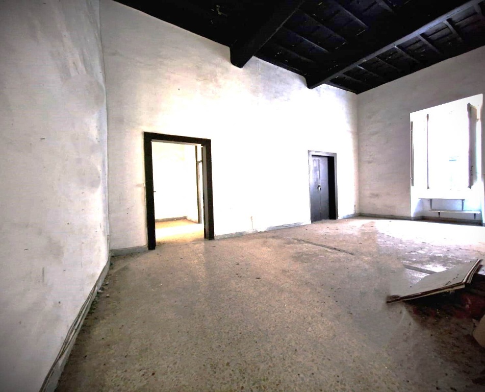 Quadrilocale a Viterbo, 1 bagno, 100 m², 1° piano, classe energetica G