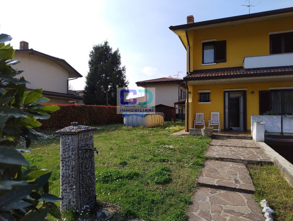 Villa a schiera in VIA DELLA PACE, Cassano d'Adda, 4 locali, 2 bagni