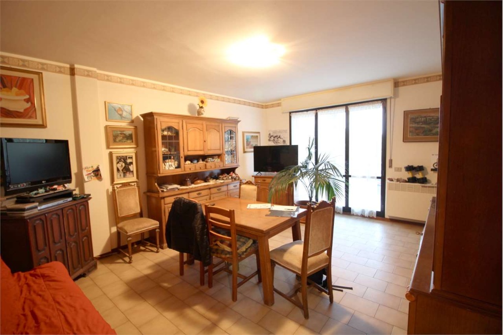 Appartamento in Via Olona, Pesaro, 5 locali, 2 bagni, garage, 125 m²