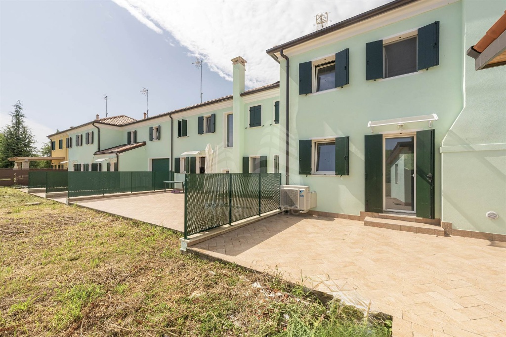 Villa a schiera in Via ettore tito, Dolo, 4 locali, 2 bagni, arredato