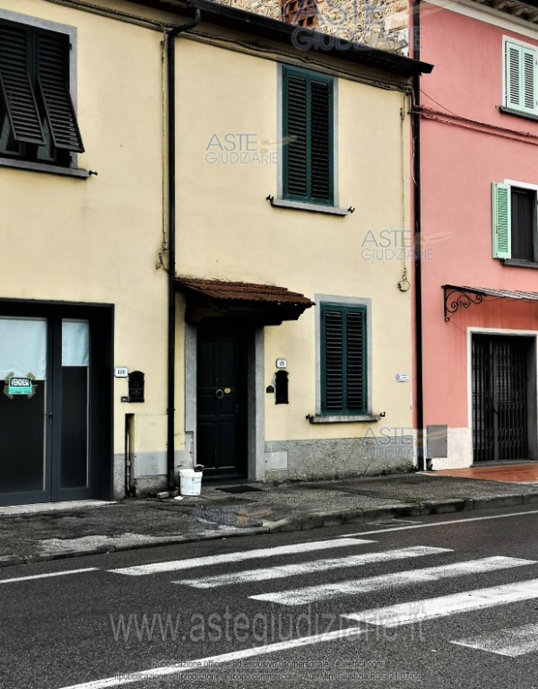Appartamento a Monsummano Terme, 6 locali, 2 bagni, 105 m² in vendita