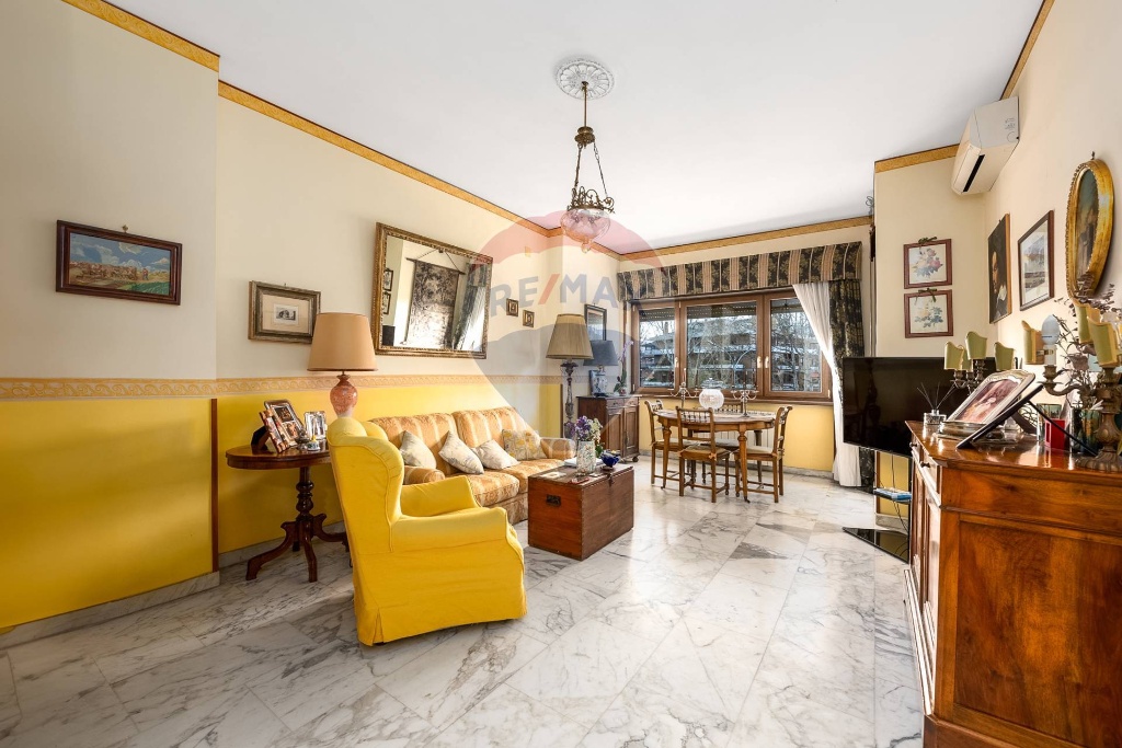 Appartamento in Via Dei Prati Fiscali, Roma, 5 locali, 2 bagni, 149 m²