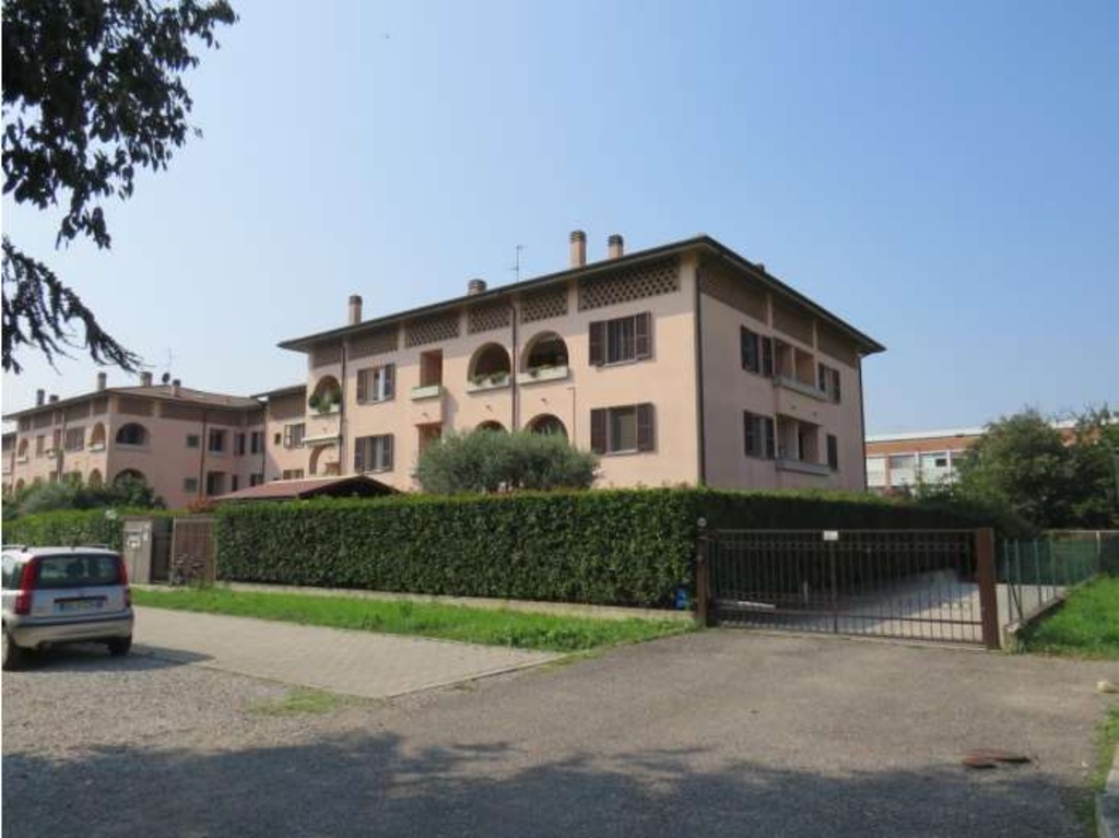 Appartamento in VIA APPIANI 5, Inzago, 6 locali, 1 bagno, garage