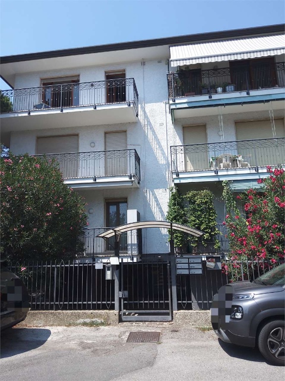 Appartamento in Via Giovanni Fabris, Padova, 7 locali, 120 m²