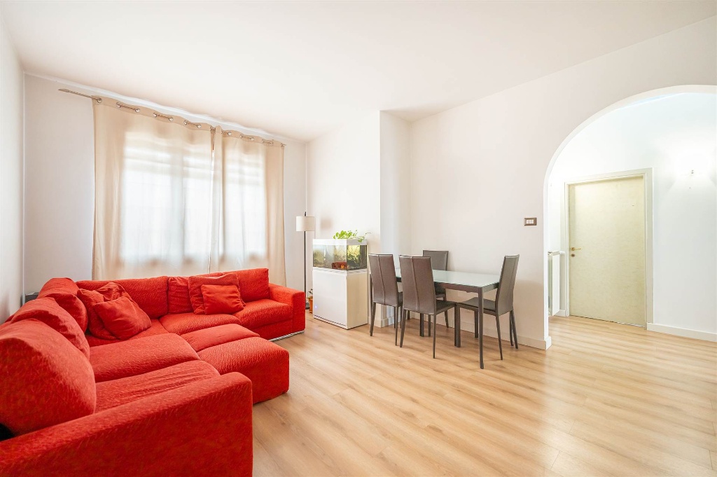 Appartamento in Via Passo Tre Croci, Venezia, 5 locali, 1 bagno, 79 m²