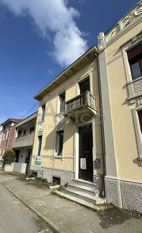 Casa semindipendente in Centro storico RO, Rovigo, 7 locali, 3 bagni