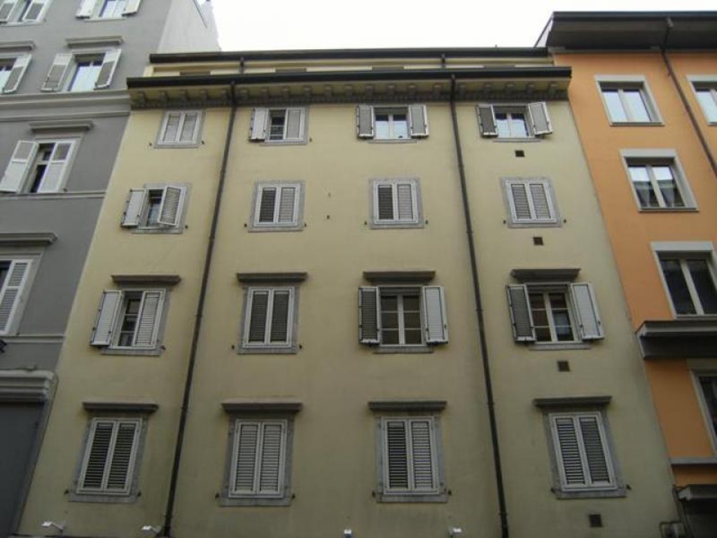 Bilocale a Trieste, 1 bagno, 52 m², 3° piano, ascensore in vendita