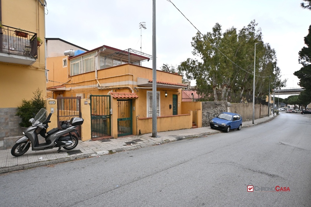 Appartamento in Via comunale, Messina, 7 locali, 2 bagni, 165 m²